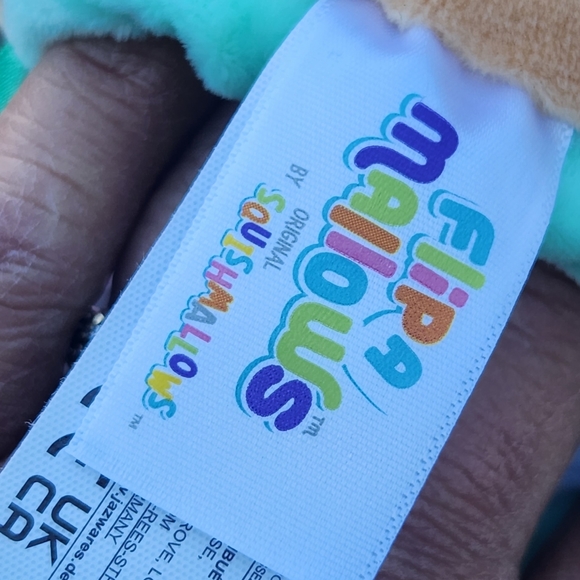 Flipamallows Stevon and Corinna - Picture 3 of 4